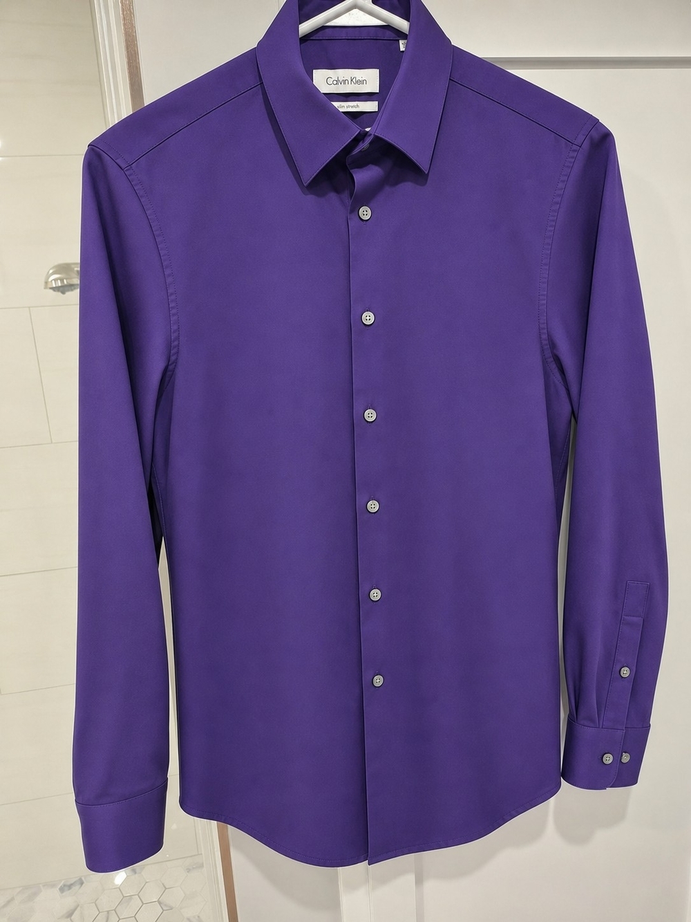 Calvin Klein Men's Dress Shirt         SIZE 14.5 32/33